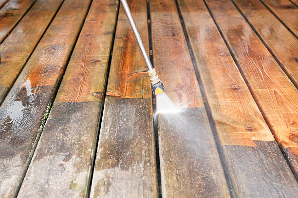 Best Pool Deck Cleaning  in Laton, CA